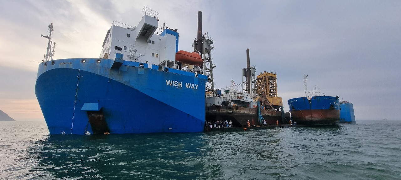 Foto de una naviera de la empresa